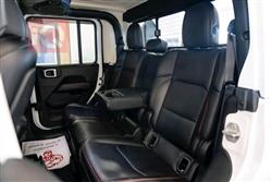 جيب جلاديتور